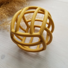 Charger l'image dans la galerie, Balle sensorielle de dentition - Création Jade